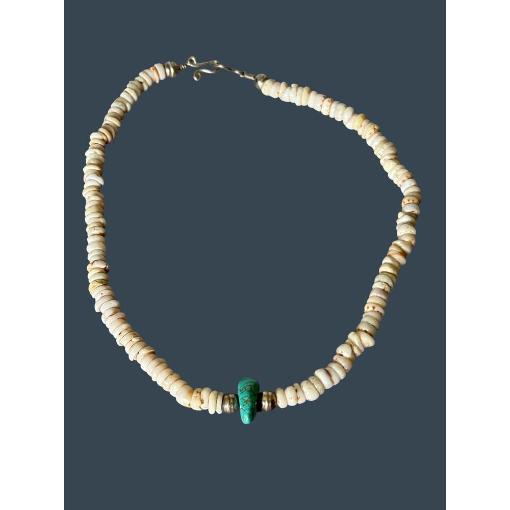 Old Southwestern Puka Oyster Shell Necklace Turquoise Accent & Sterling Silver - Picture 11 of 12